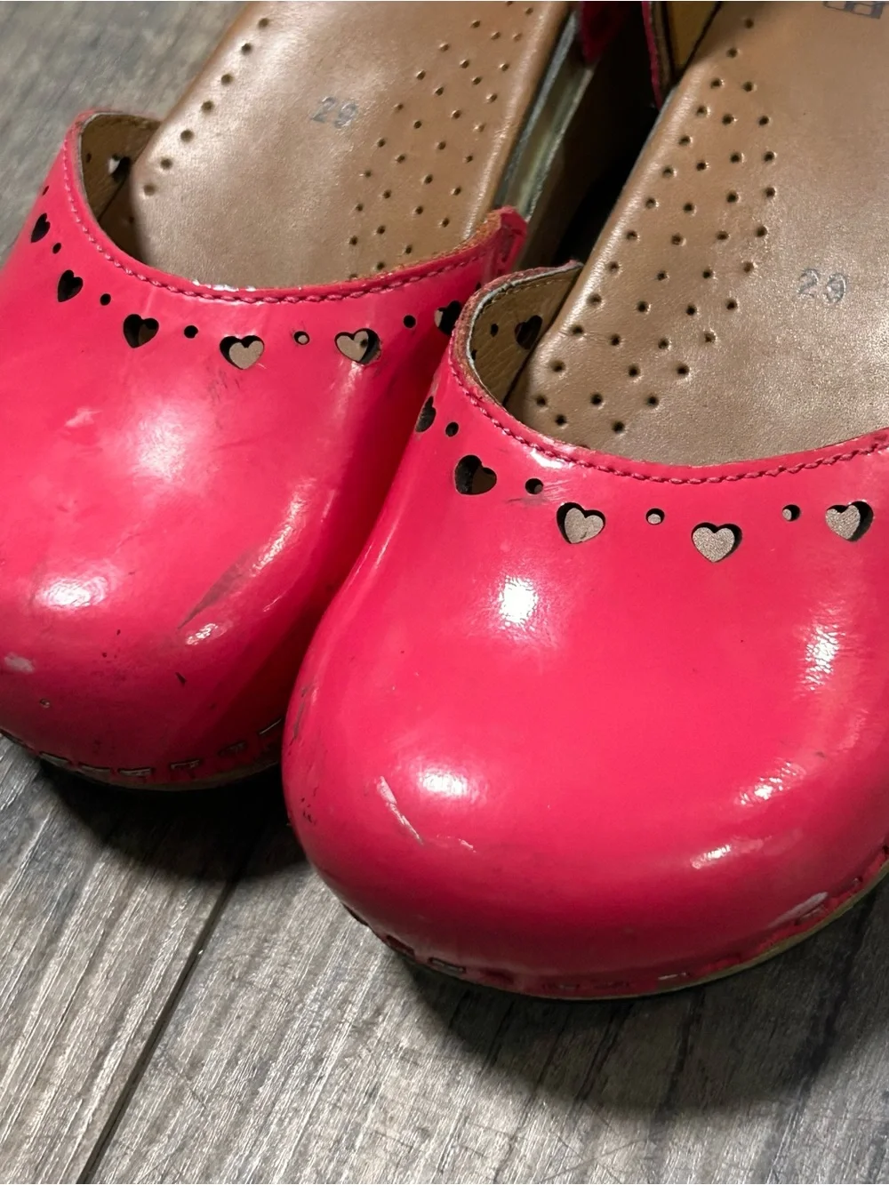 Dansko Clogs Pink Patent Leather Summer Kawaii Dress Shoes kids sz 29 US sz 11.5